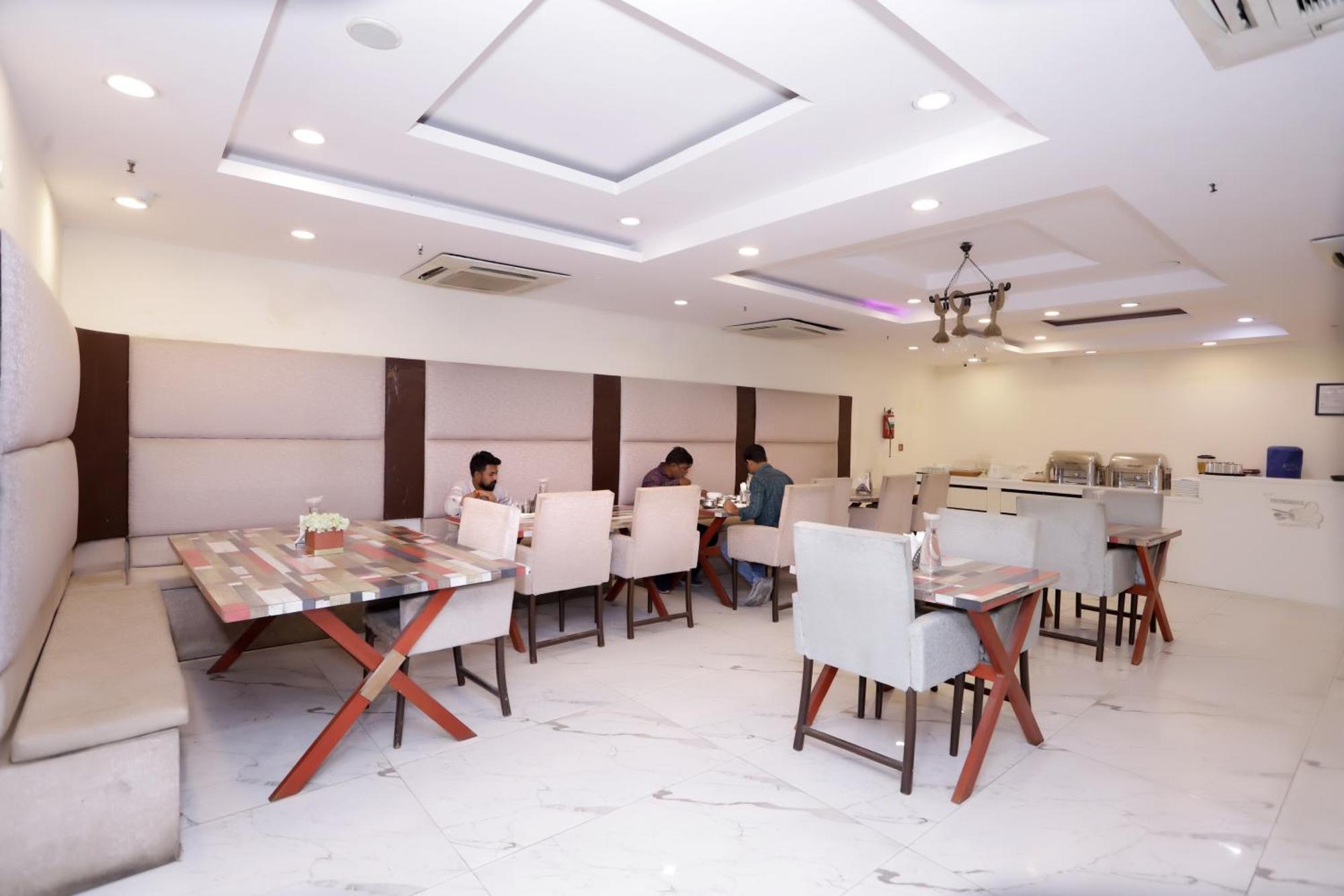 Hotel Pk Residency Noida Exteriér fotografie