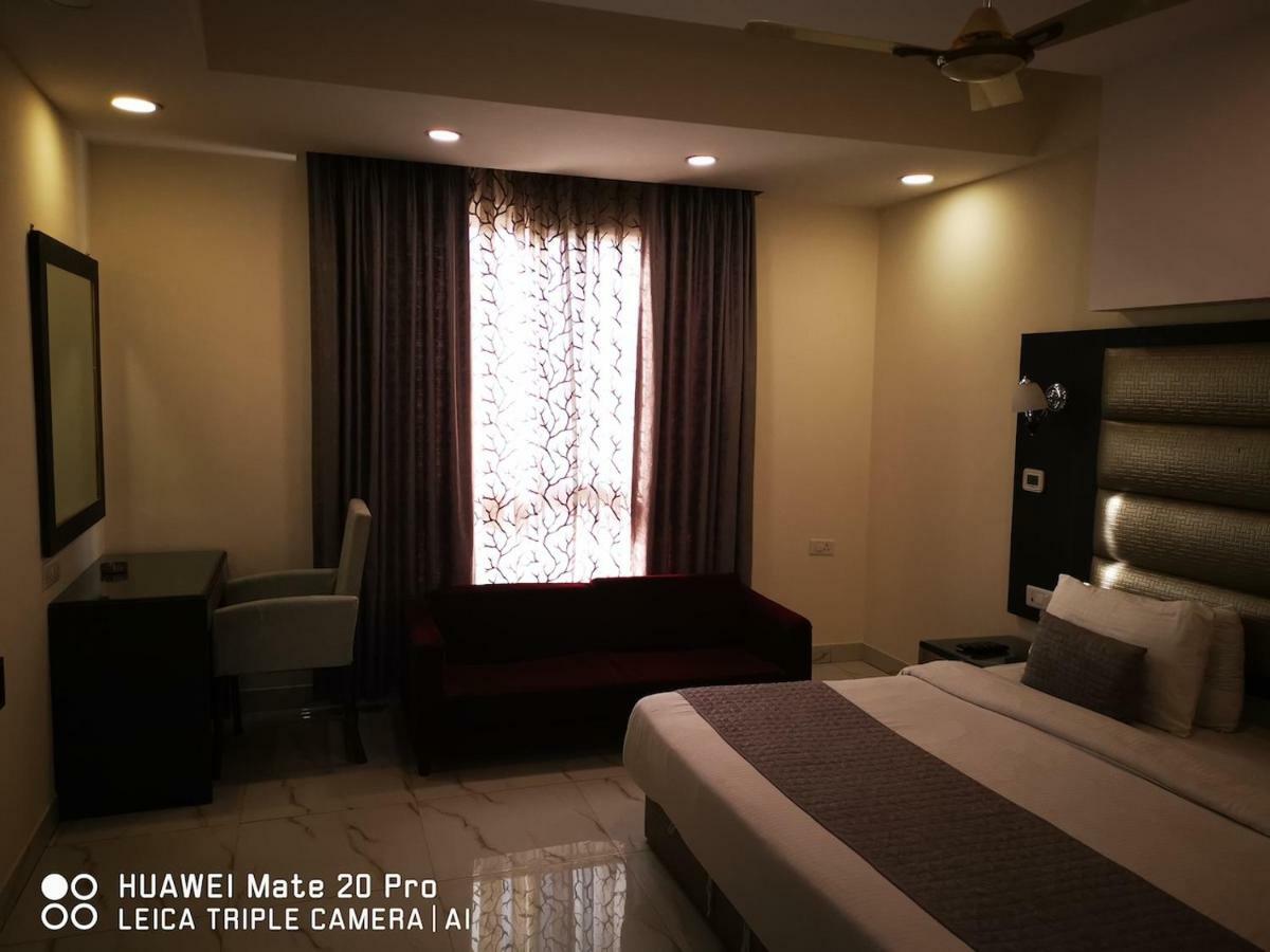 Hotel Pk Residency Noida Exteriér fotografie